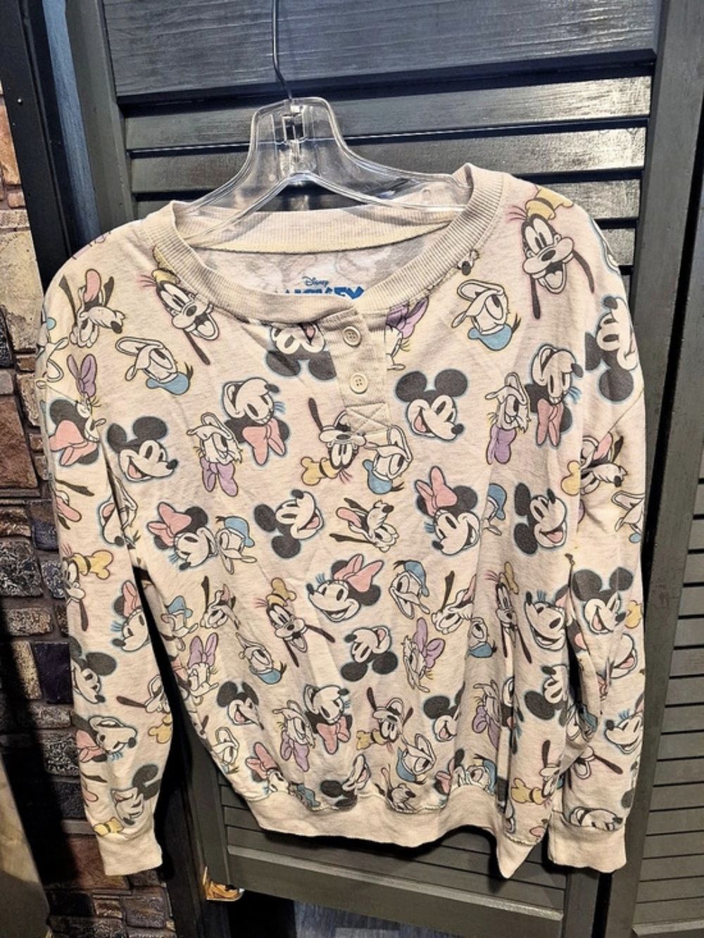 VINTAGE!Key and Friends All-Over Print Henley Sweatshirt Pink & Gray Small
